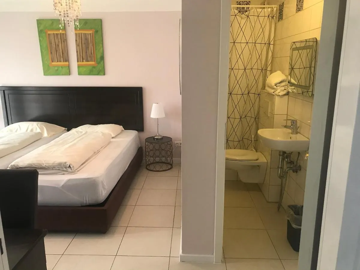Baynunah Suites Aparthotel Munich 0*,